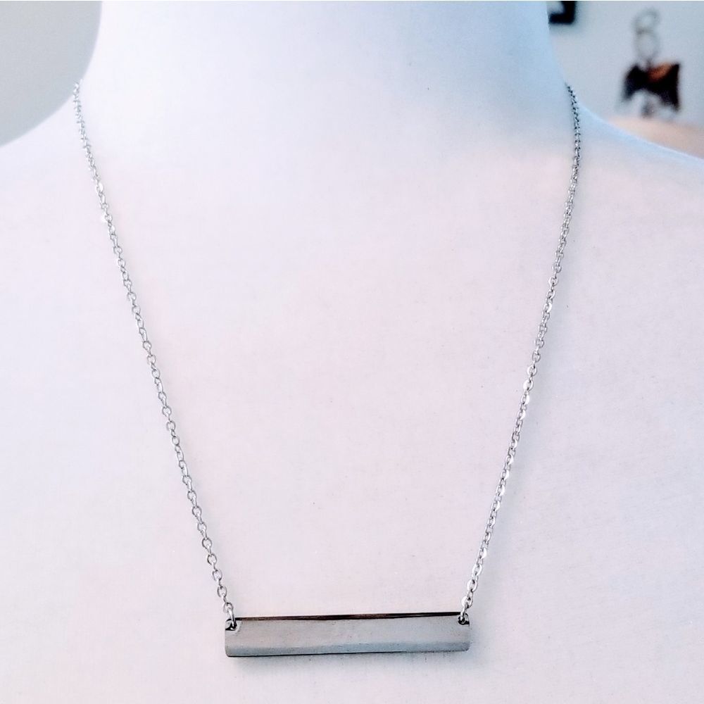 August Due Date Maternity Engraved Stainless Steel Necklace NEW - Picture 3 of 6